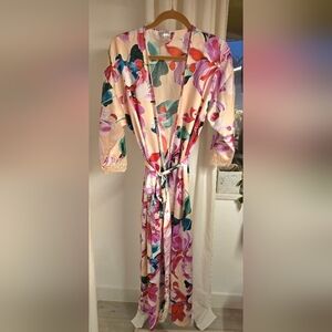 Linea Donatella Multicolor Floral Satin Garment